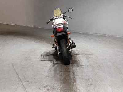 Suzuki GSX250S Katana