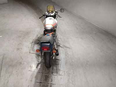 Suzuki GSX250S Katana