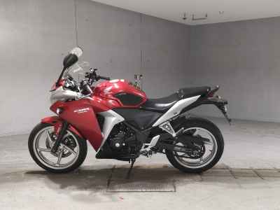 Honda CBR250R 2011