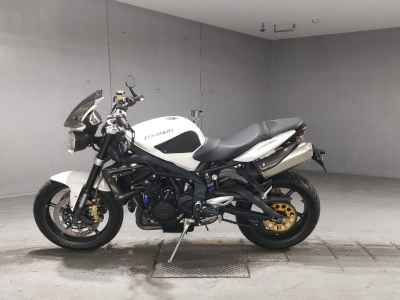 Triumph Street Triple R 2011