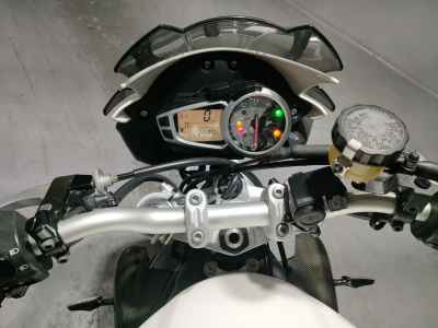 Triumph Street Triple R 2011