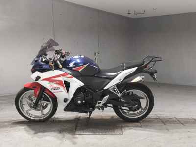 Honda CBR250R 2011