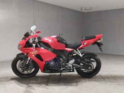 Honda CBR1000RR 2006