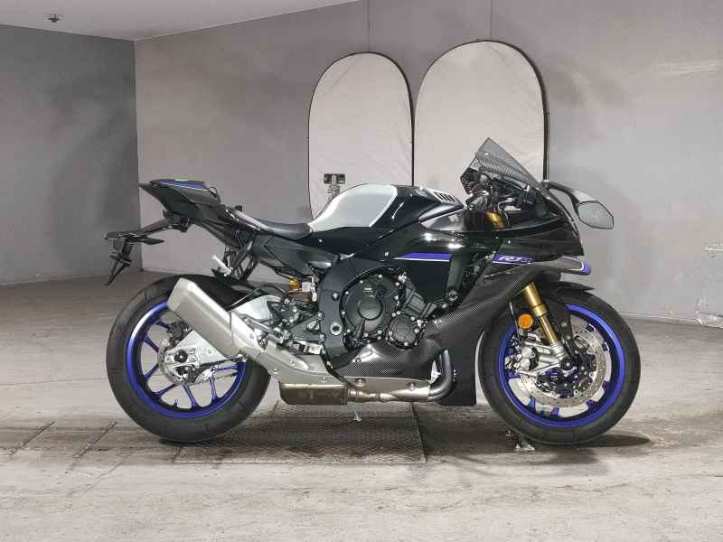 Yamaha YZF-R1M 2025