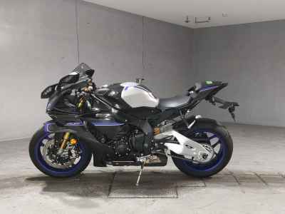 Yamaha YZF-R1M 2025