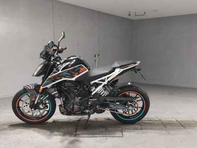 KTM 390 Duke 2024