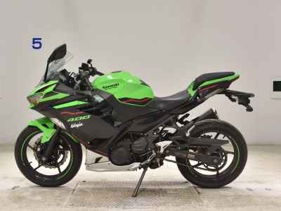 Kawasaki Ninja 400 2021