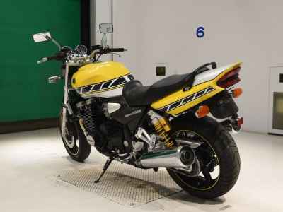 Yamaha XJR1300 2005