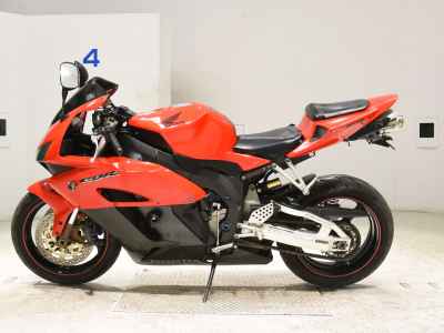 Honda CBR1000RR 2005