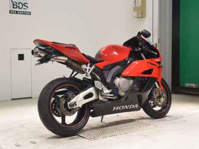 Honda CBR1000RR 2005