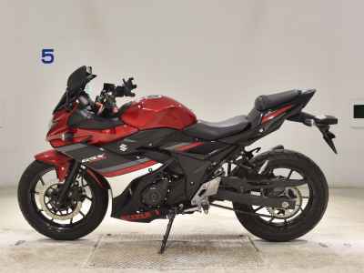 Suzuki GSX250R