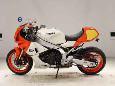 Yamaha XSR900 GP 2024