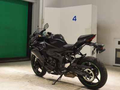 Kawasaki Ninja ZX-25R 2021