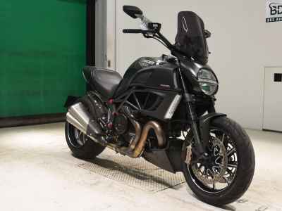 Ducati Diavel Carbon 2012