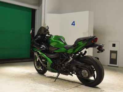Kawasaki Ninja H2 SX 2018