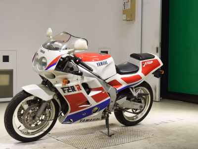 Yamaha FZR250