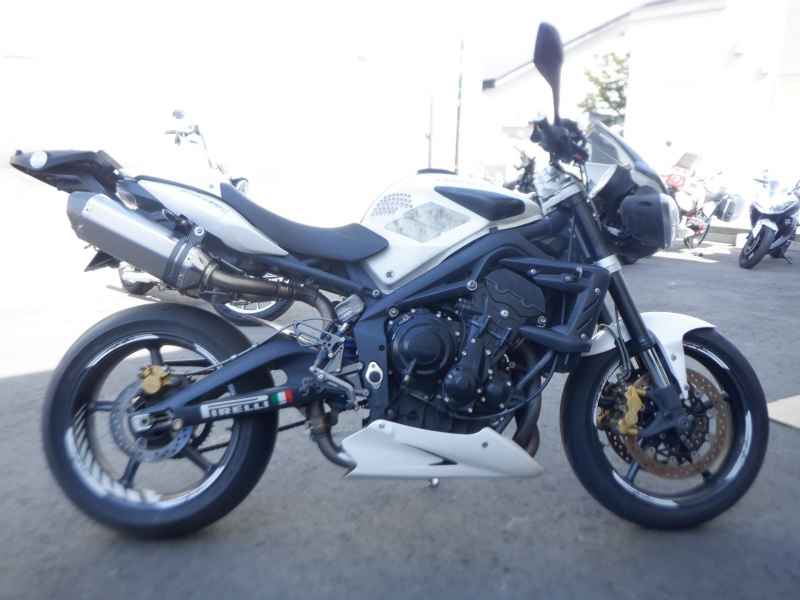 Triumph Street Triple R 2011