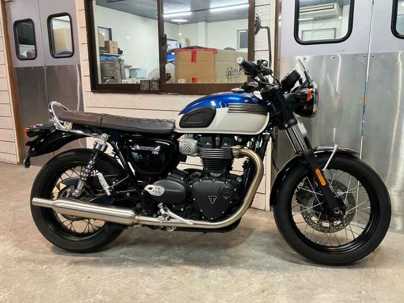 Triumph Bonneville T100 2021