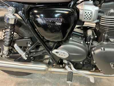 Triumph Bonneville T100 2021