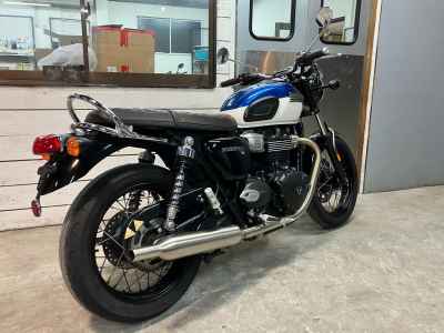 Triumph Bonneville T100 2021