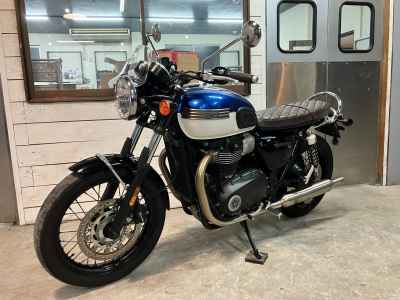 Triumph Bonneville T100 2021