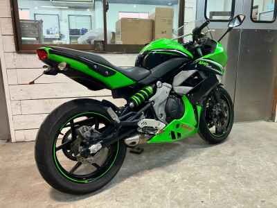 Kawasaki Ninja 400R 2011