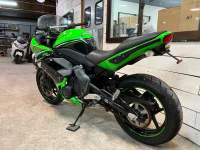 Kawasaki Ninja 400R 2011