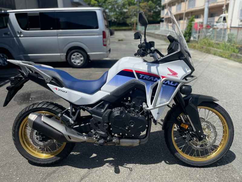 Honda CB400SFV Boldor 2024