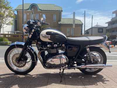 Triumph Bonneville T100 2009