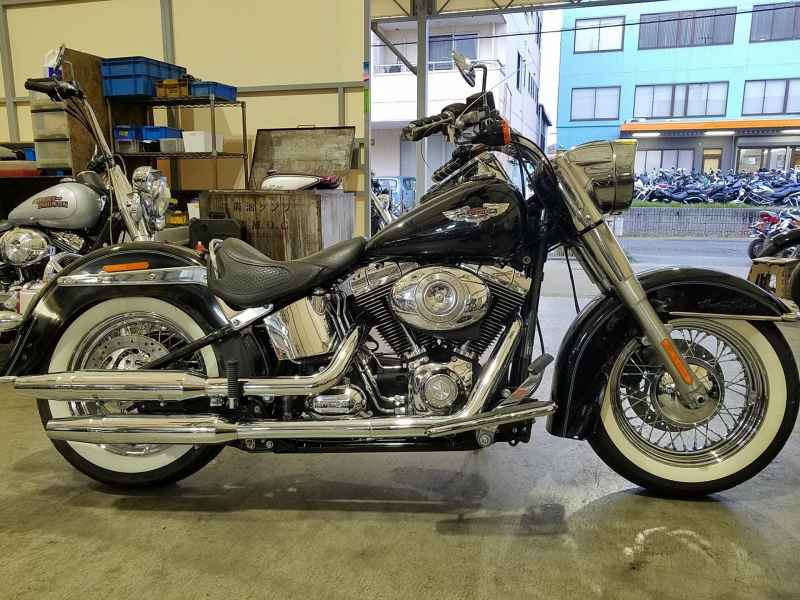 Harley-Davidson FLSTN1580 2011