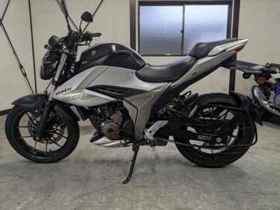 Suzuki Gixxer 250SF
