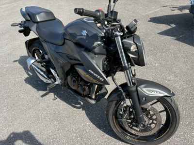 Suzuki GSX250 Katana
