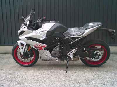 Suzuki GSX-8R