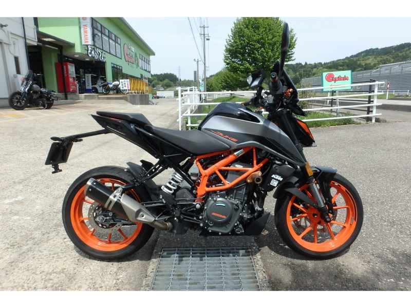 KTM 390 Duke 2021