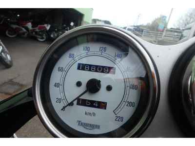 Triumph SLUCXTON 900 2006