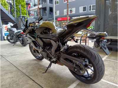 Yamaha YZF-R7 2025