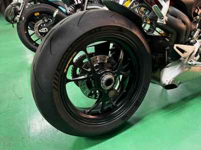 Ducati Streetfighter V4S 2021