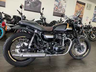 Kawasaki W800 2022