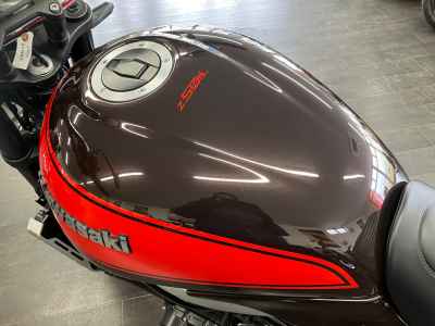 Kawasaki Z900RS 2022