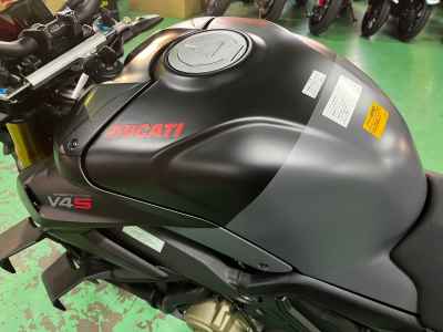 Ducati Streetfighter V4S 2024