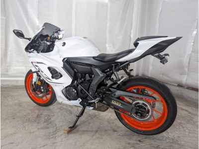 Yamaha YZF-R7 2023