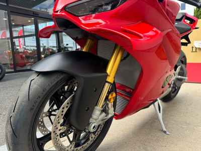 Ducati Panigale V4S 2025