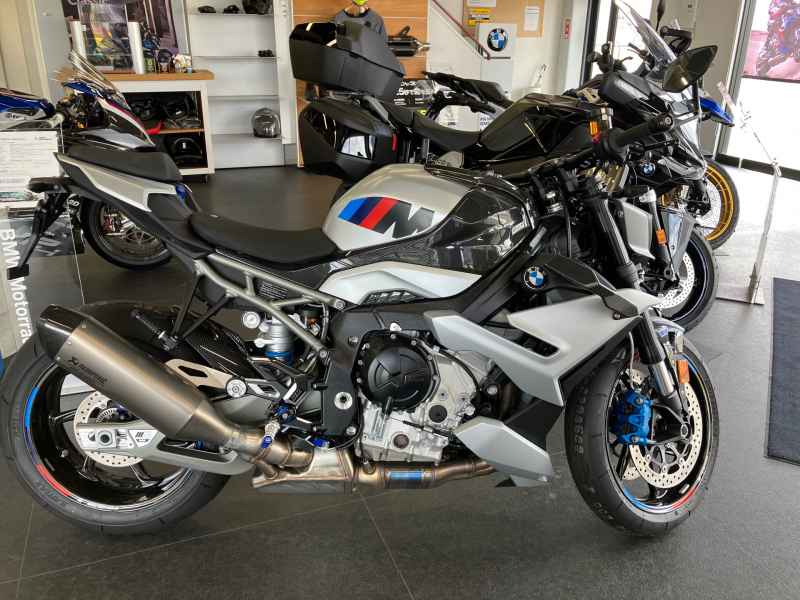 BMW M1000R 2026