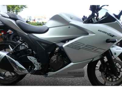 Suzuki Gixxer 250SF