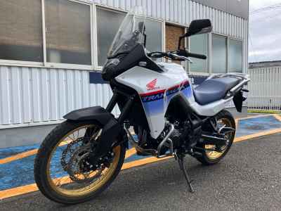 Honda CB400SFV Boldor 2025