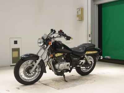 Suzuki GZ250
