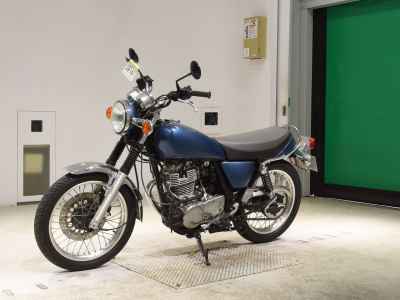 Yamaha SR400 2021