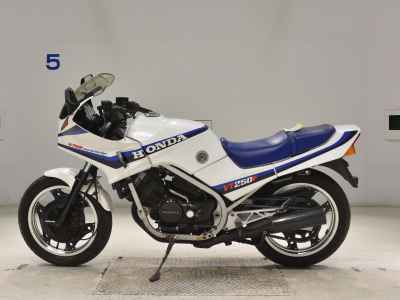 Kawasaki Ninja 400 2021
