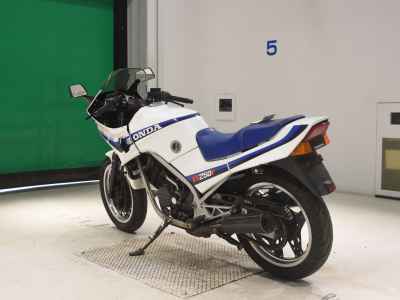 Kawasaki Ninja 400 2021