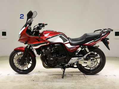Honda CB400 Super Boldor 2019